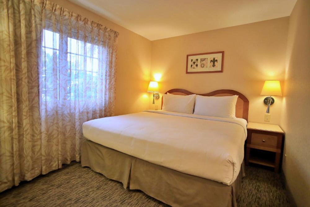 Anaheim Portofino Inn & Suites Image 25