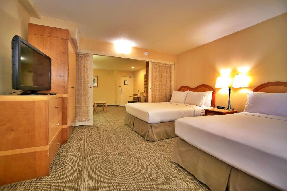 Anaheim Portofino Inn & Suites Image 26
